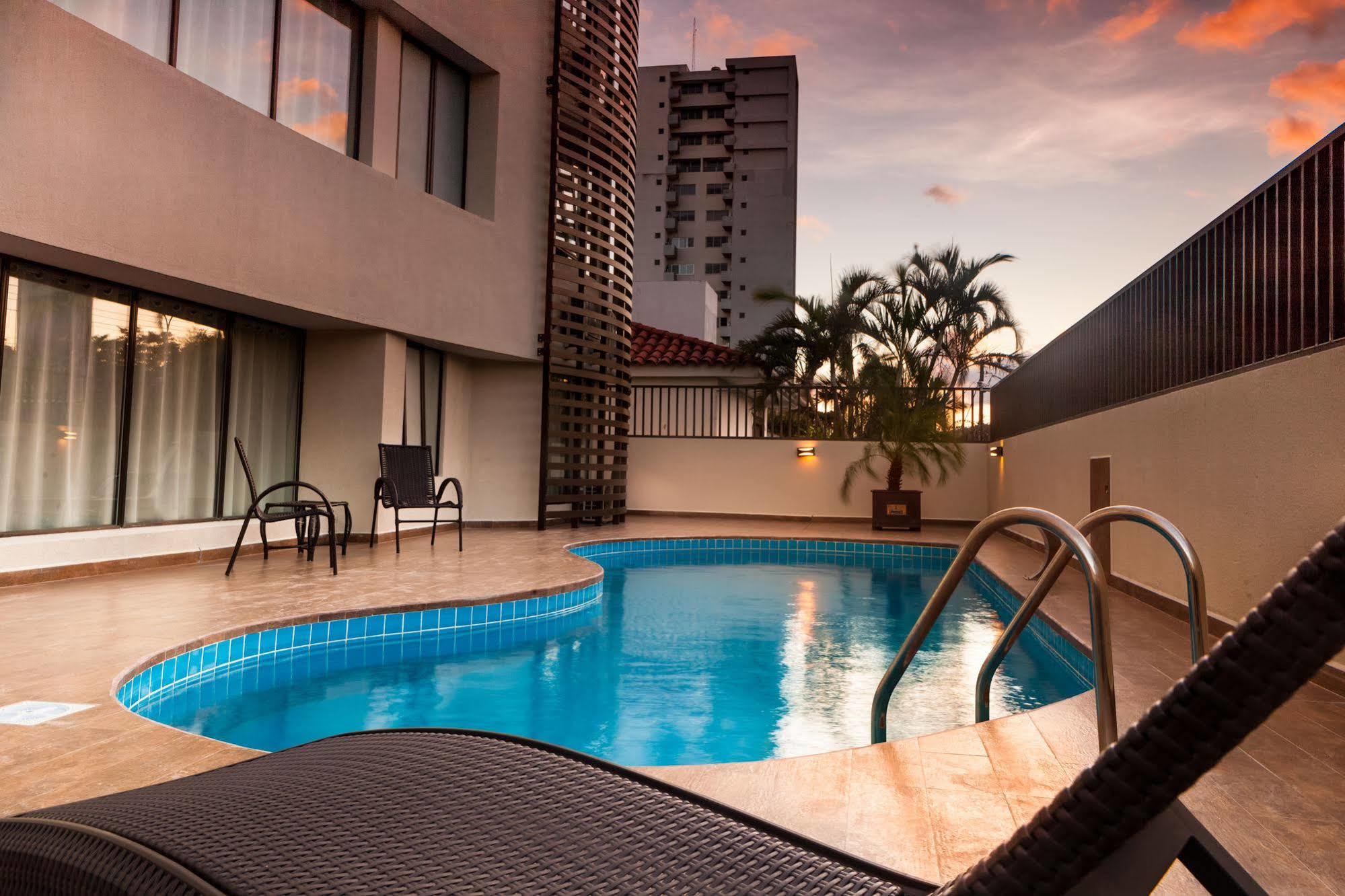 Mai Suites Apart Hotel Santa Cruz de La Sierra Zewnętrze zdjęcie